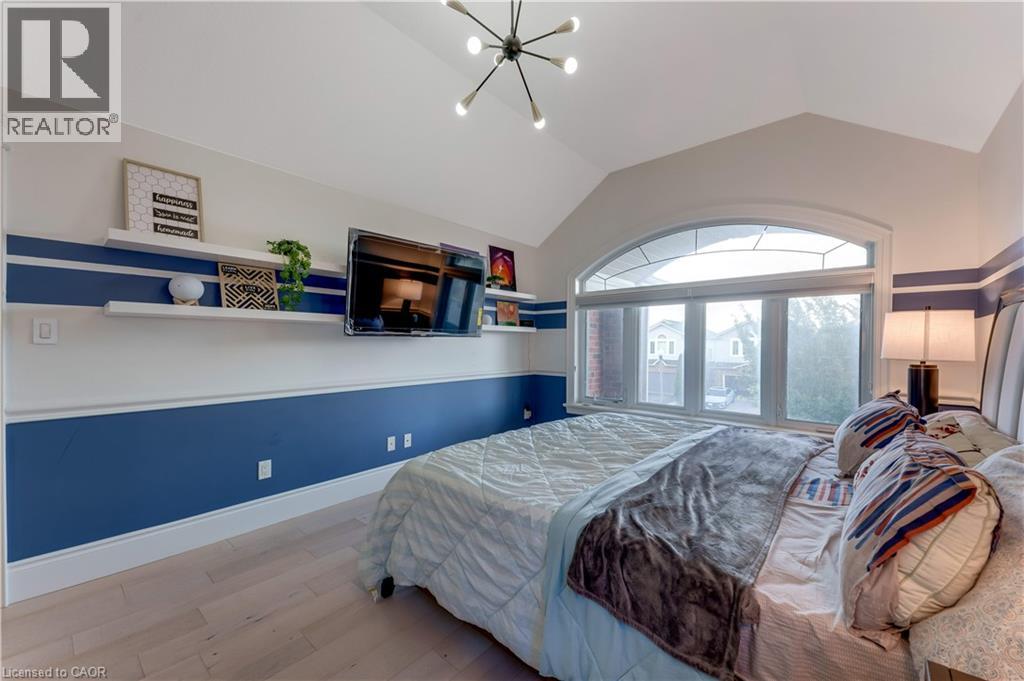 444 Thomas Slee Drive — photo 26