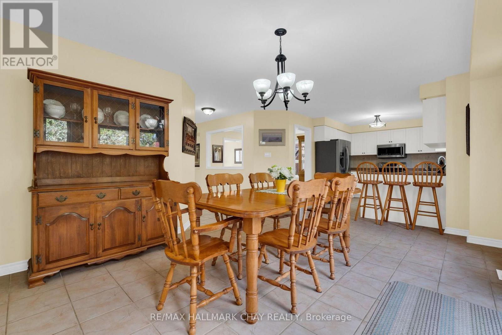 6 Whispering Pine Place, Barrie, ON photo 10