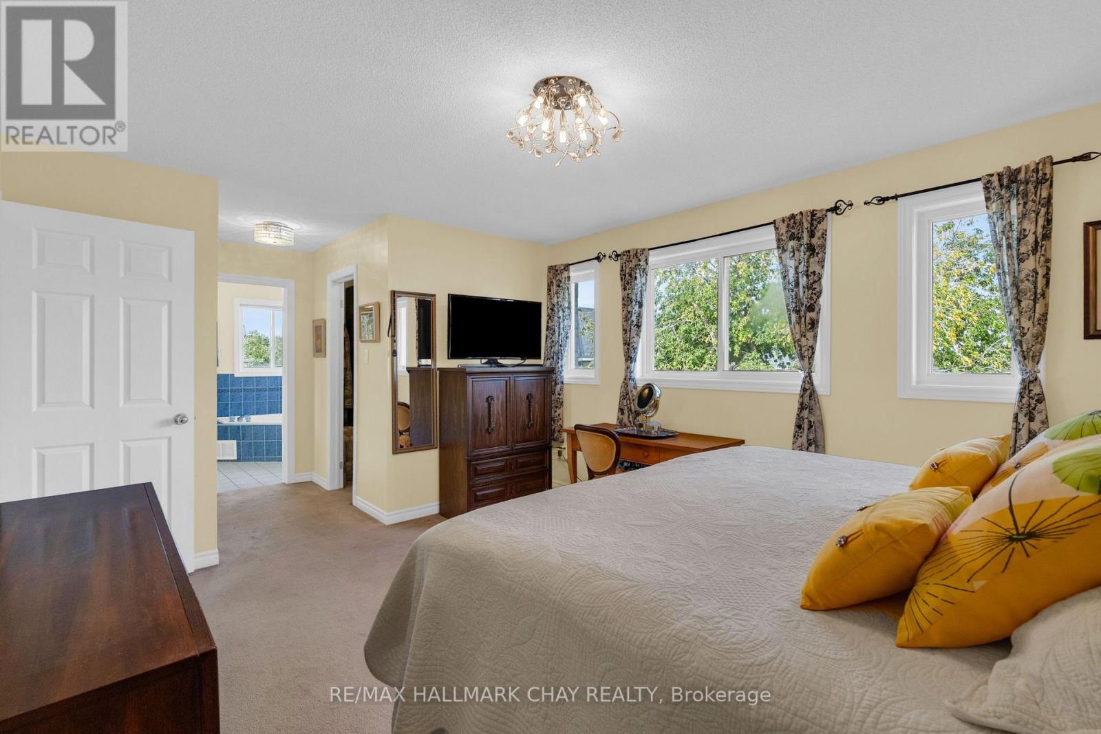 6 Whispering Pine Place, Barrie, ON photo 22