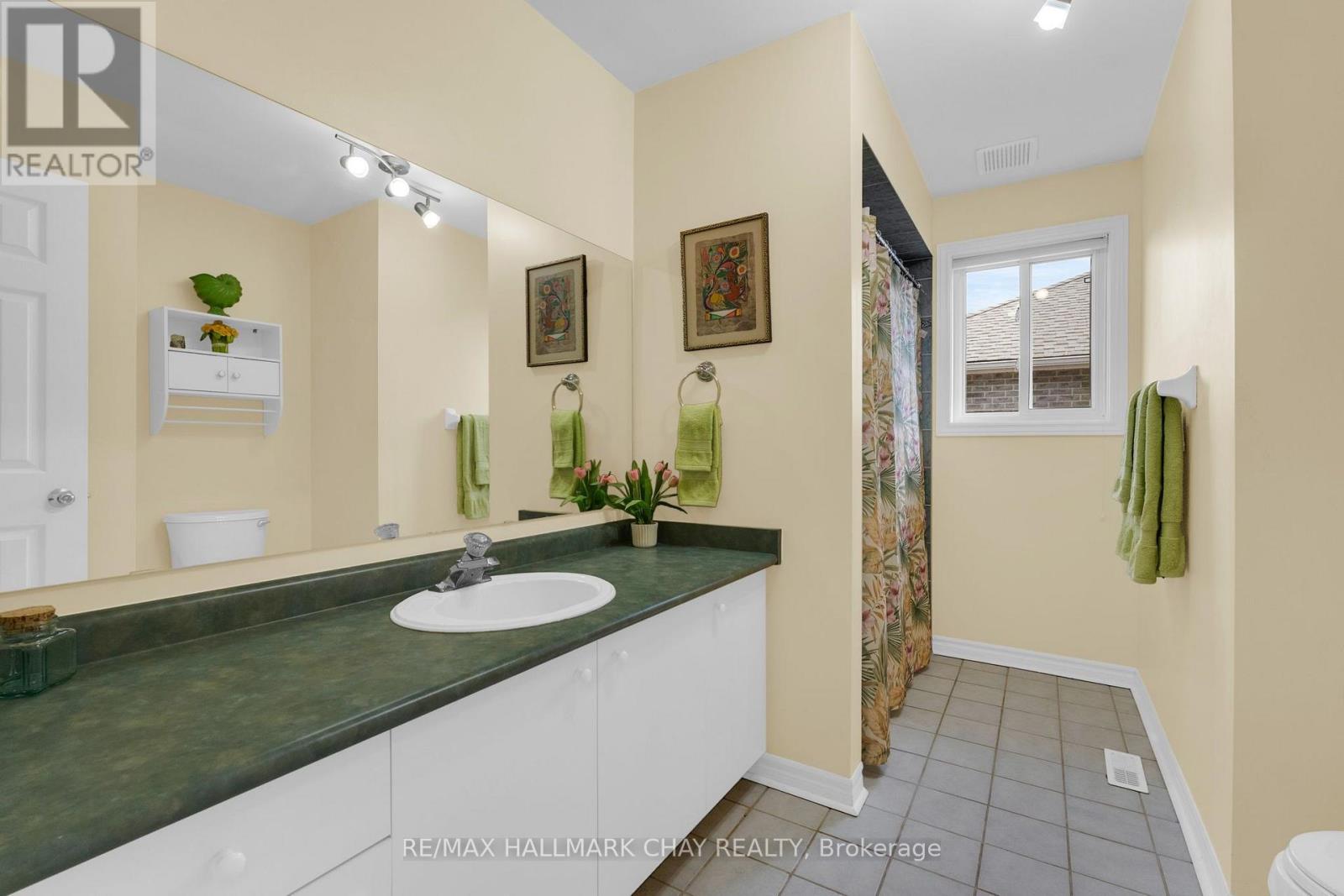 6 Whispering Pine Place, Barrie, ON photo 27