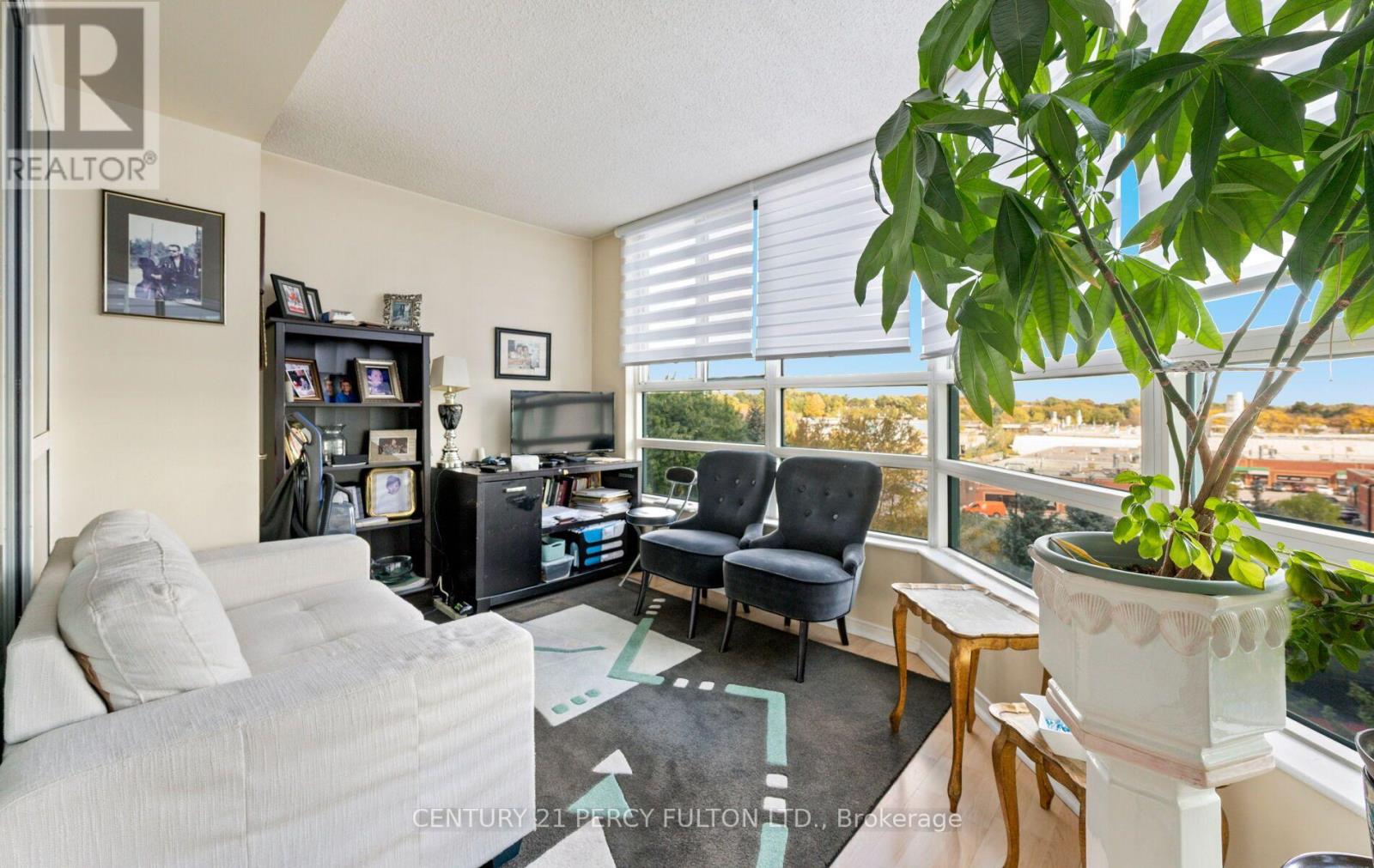 7825 Bayview Avenue — photo 12
