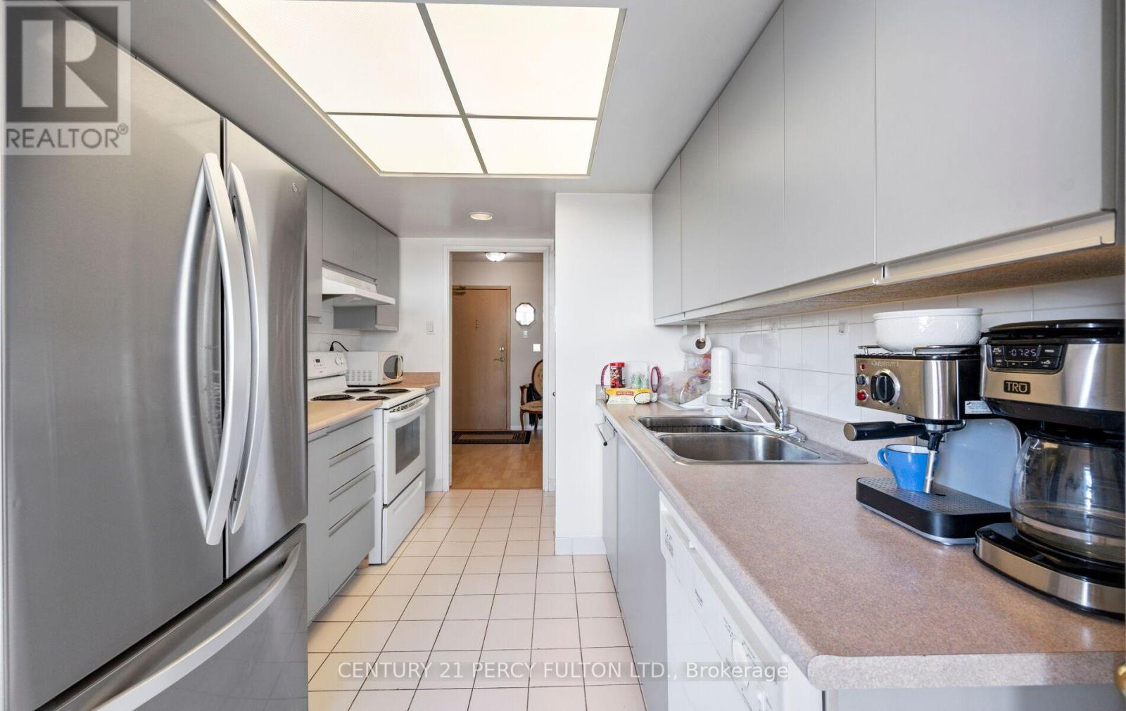 7825 Bayview Avenue — photo 15