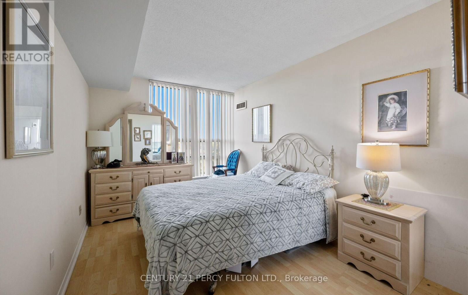 7825 Bayview Avenue — photo 24
