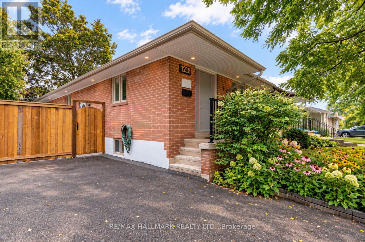 1218 Grange Road, Oakville, ON photo 3