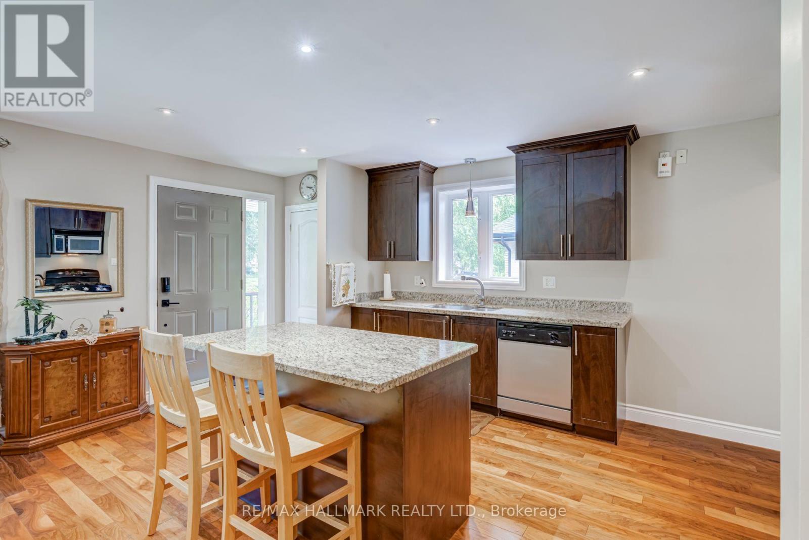 1218 Grange Road, Oakville, ON photo 8