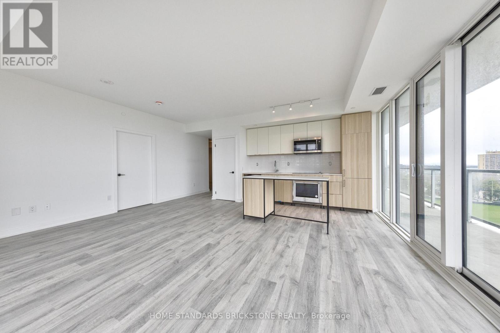 1012- 220 Missinnihe Way, Mississauga, ON photo 2