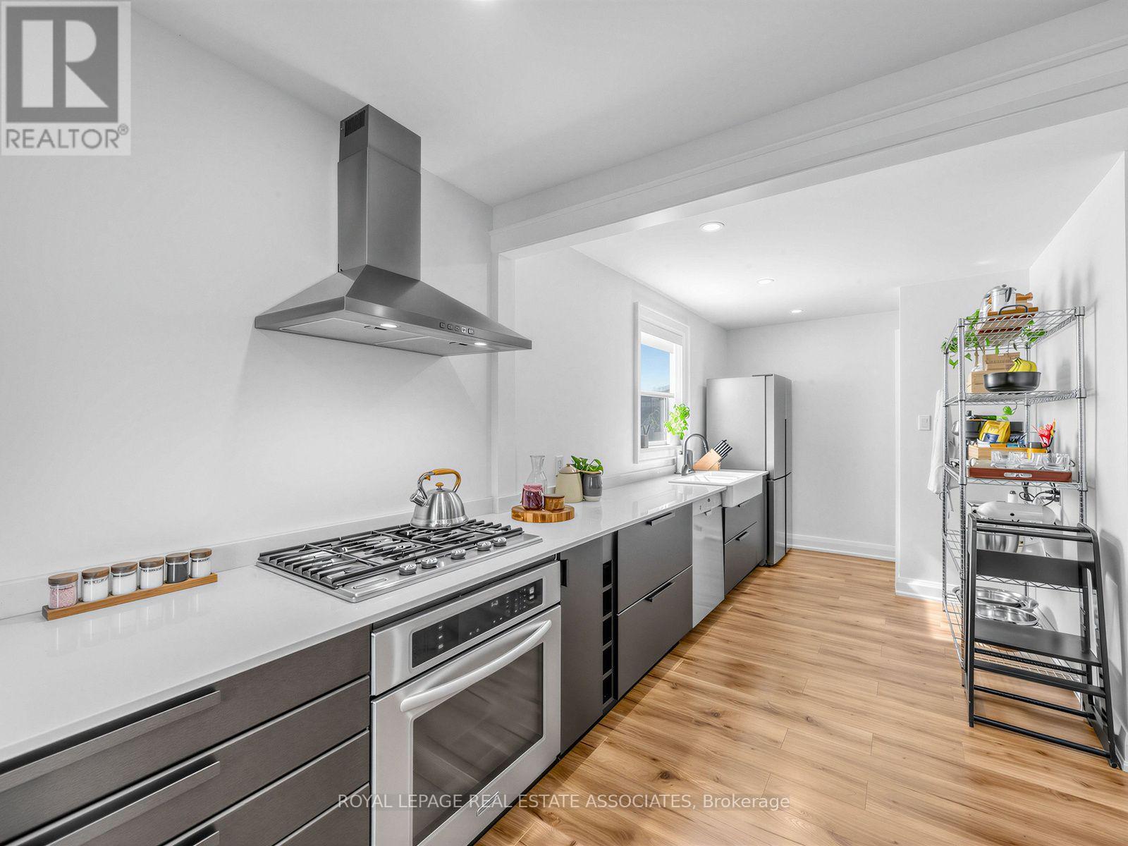 36 Jodphur Avenue, Toronto, ON photo 10