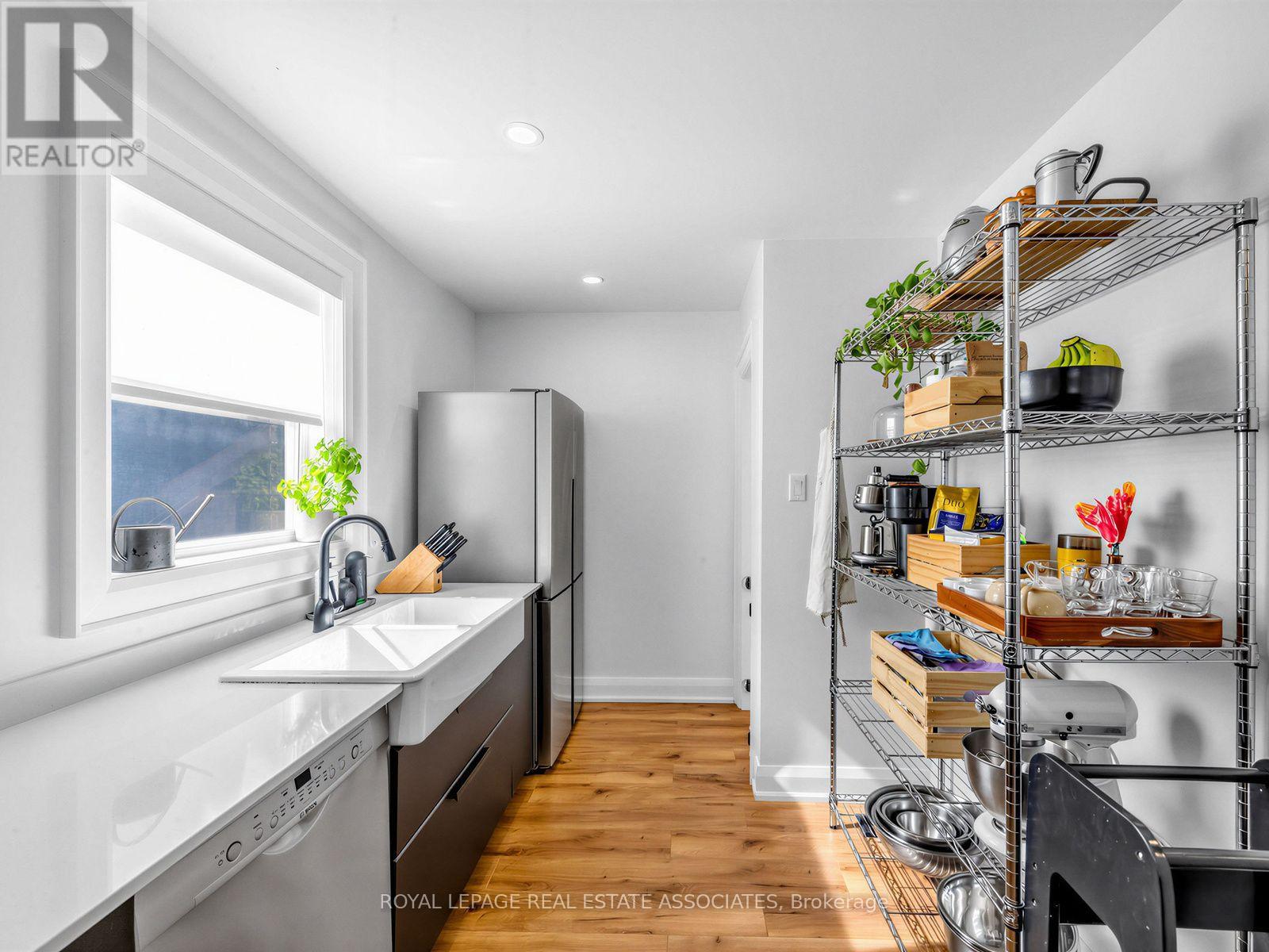 36 Jodphur Avenue, Toronto, ON photo 11