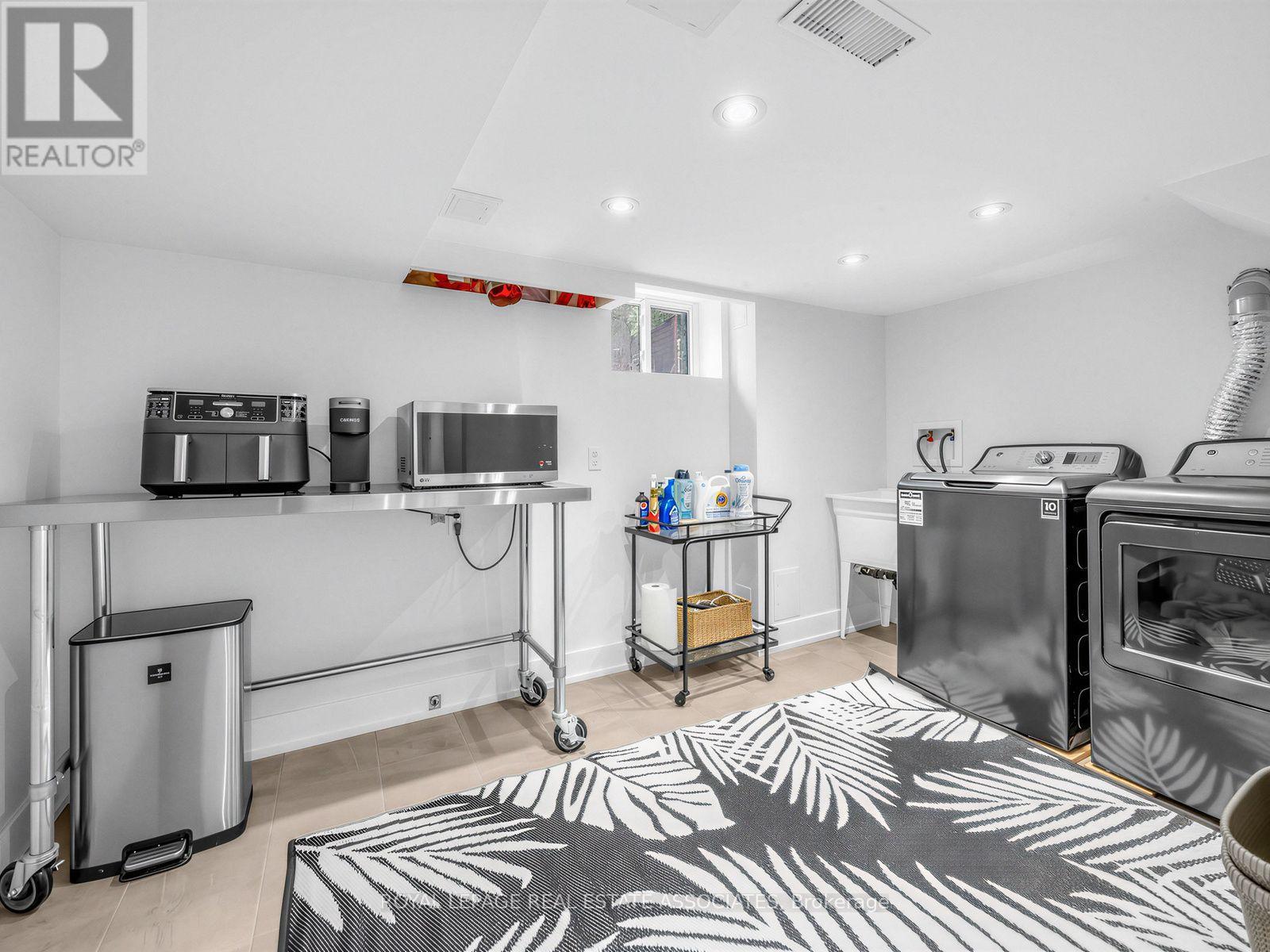 36 Jodphur Avenue, Toronto, ON photo 31