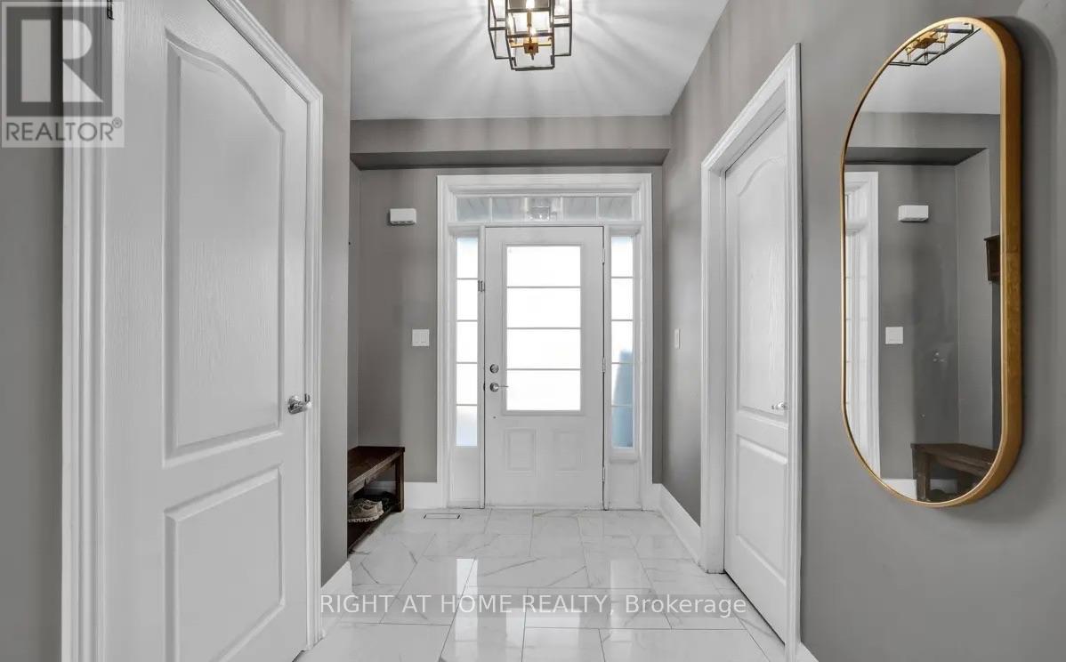 43 Diamond Leaf Lane, Halton Hills, ON photo 3
