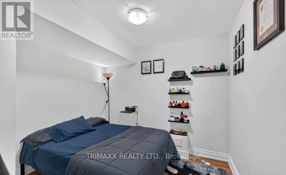 82 Humberstone Crescent — photo 7