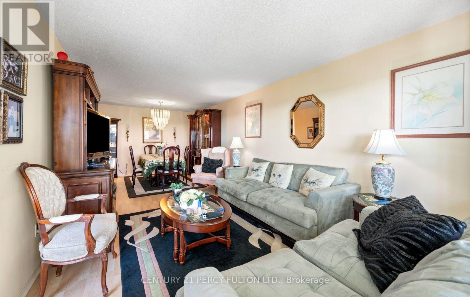 7825 Bayview Avenue — photo 11