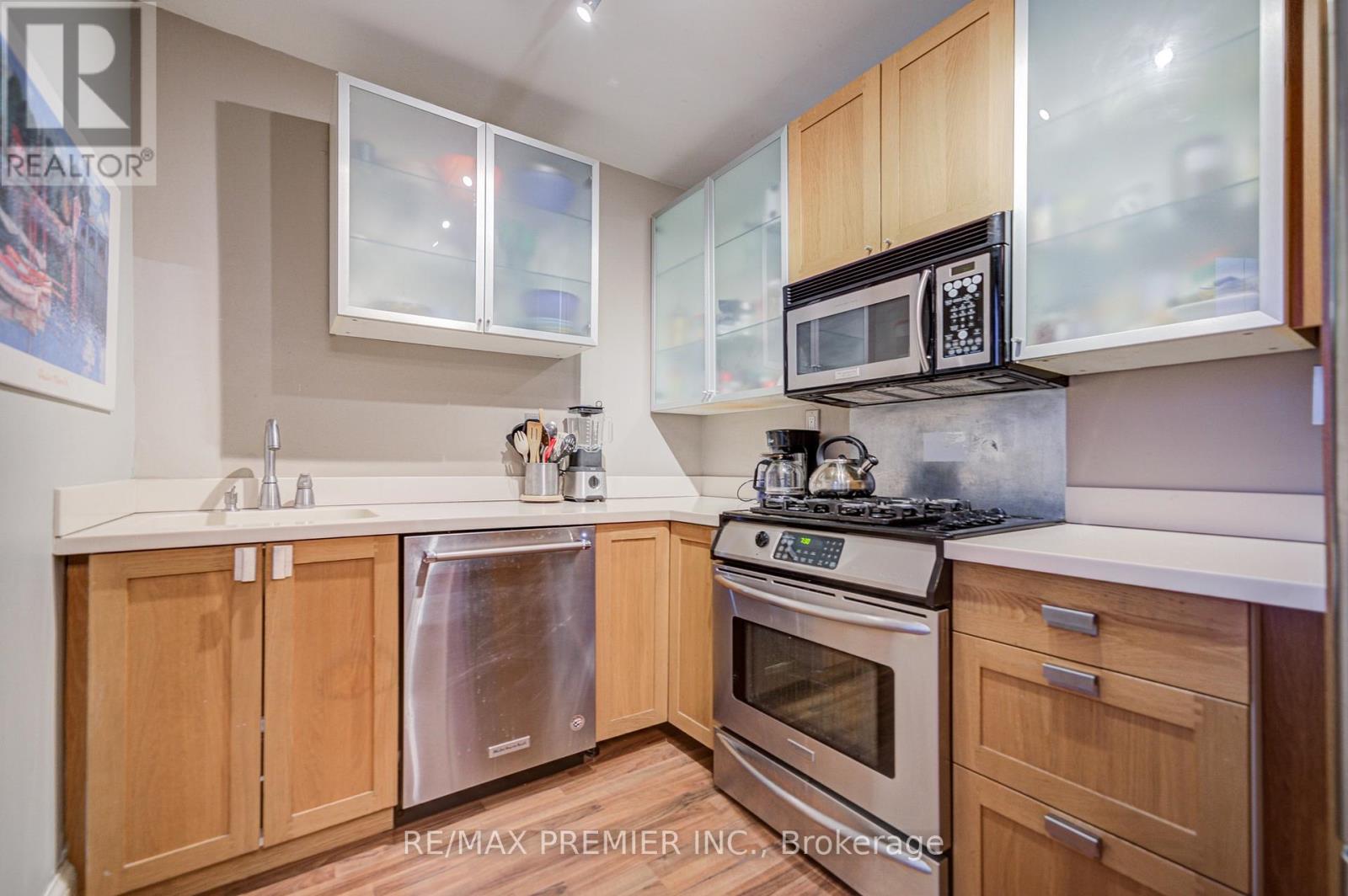 3 - 224 LIPPINCOTT STREET, Toronto (University) Ontario