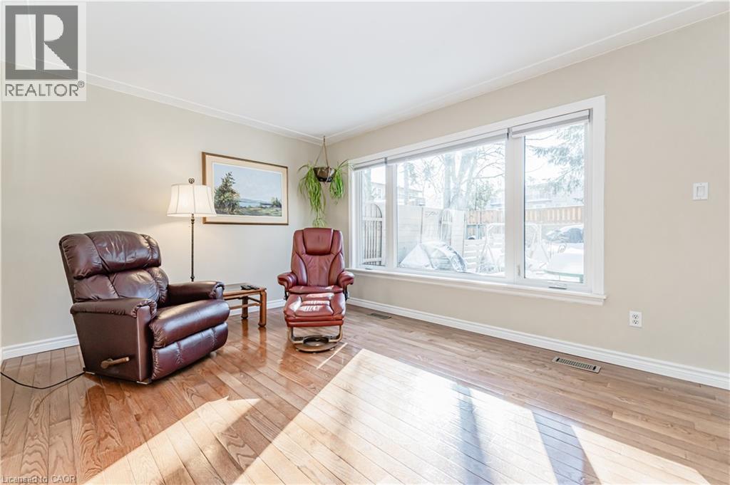 15 Greenbrook Drive — photo 4
