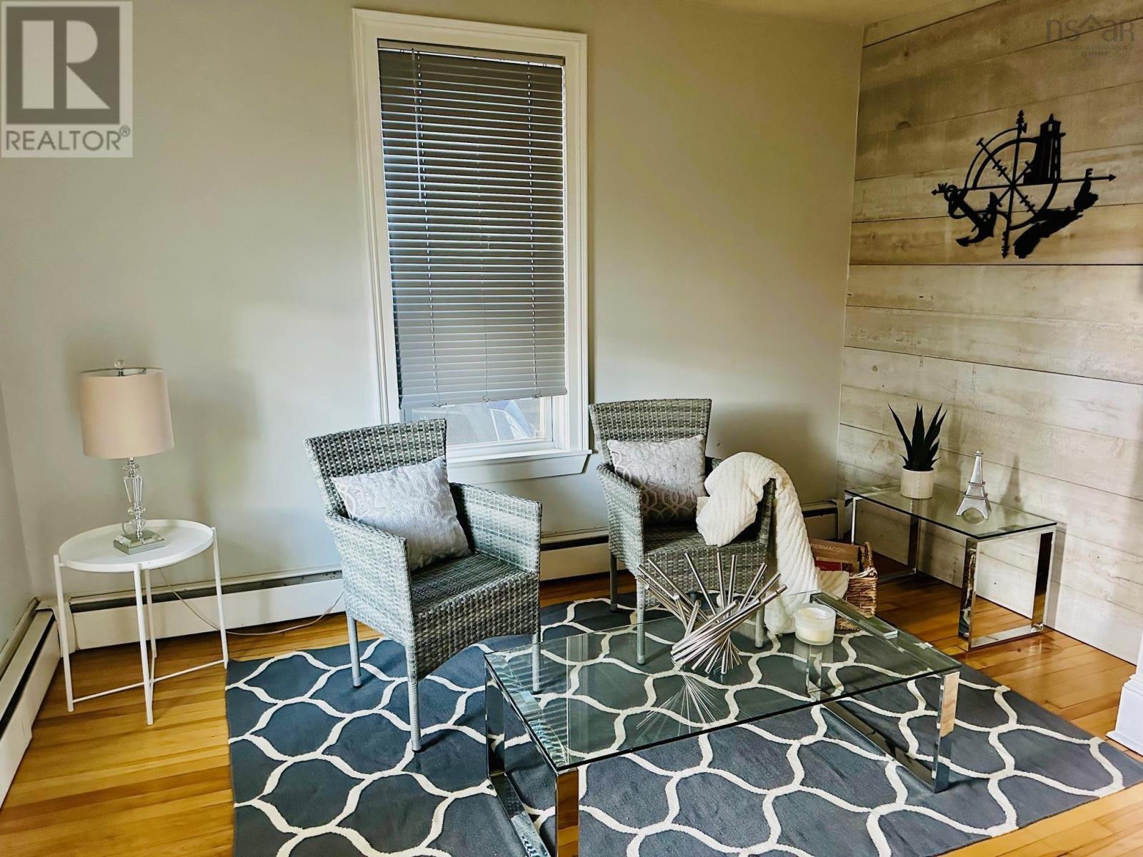 Property photo of 2079 & 2081 Poplar Street