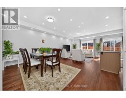 Living room - 72 Bobolink Road, Hamilton, ON L9A2P5 Photo 9