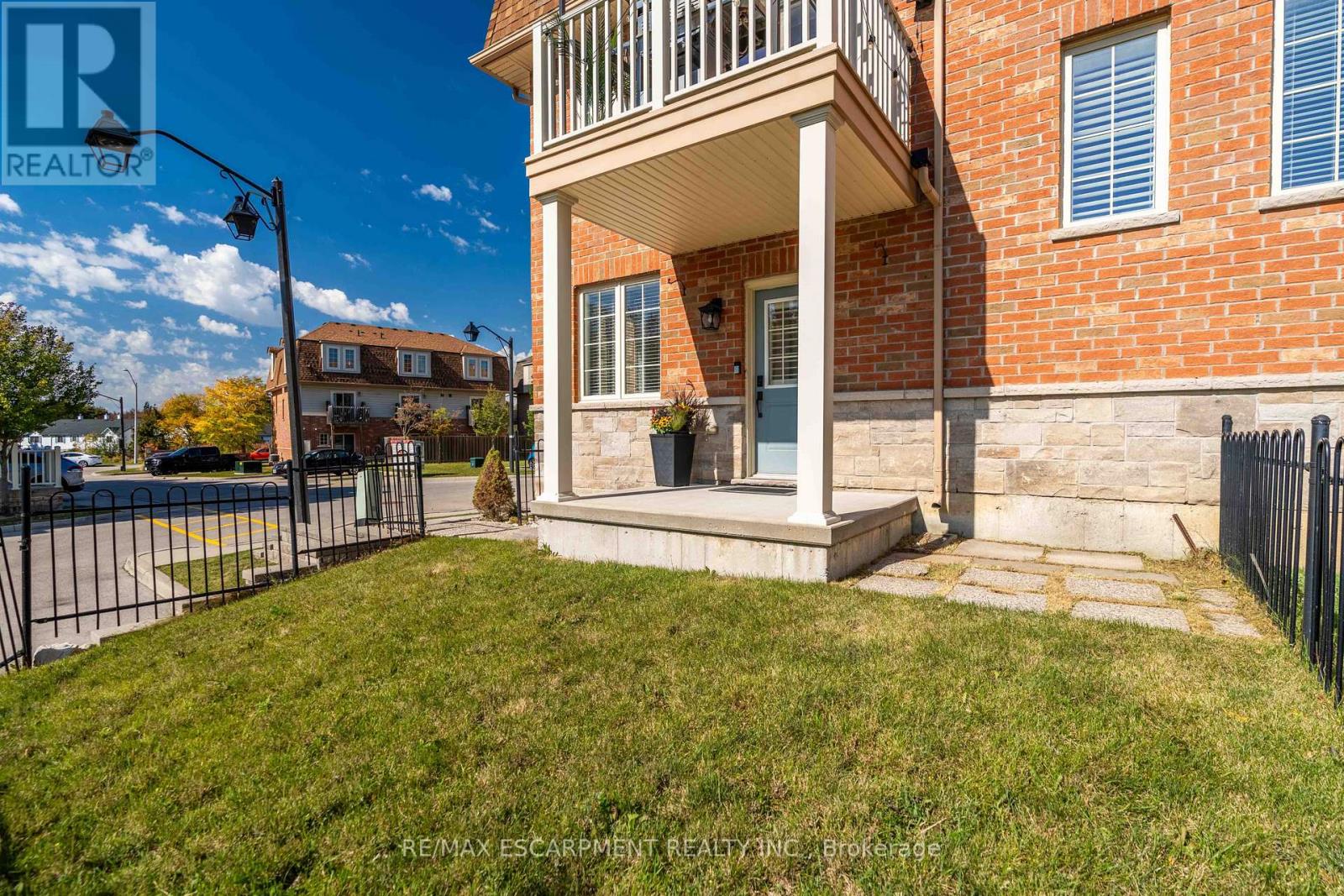 #13 11 STOCKBRIDGE GARDENS - 29