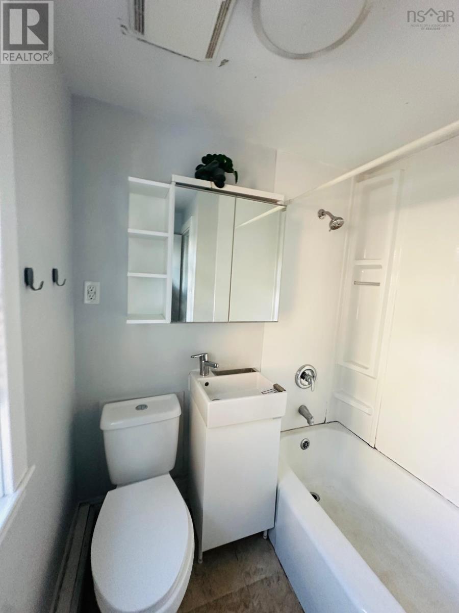 2079 & 2081 Poplar Street - 16