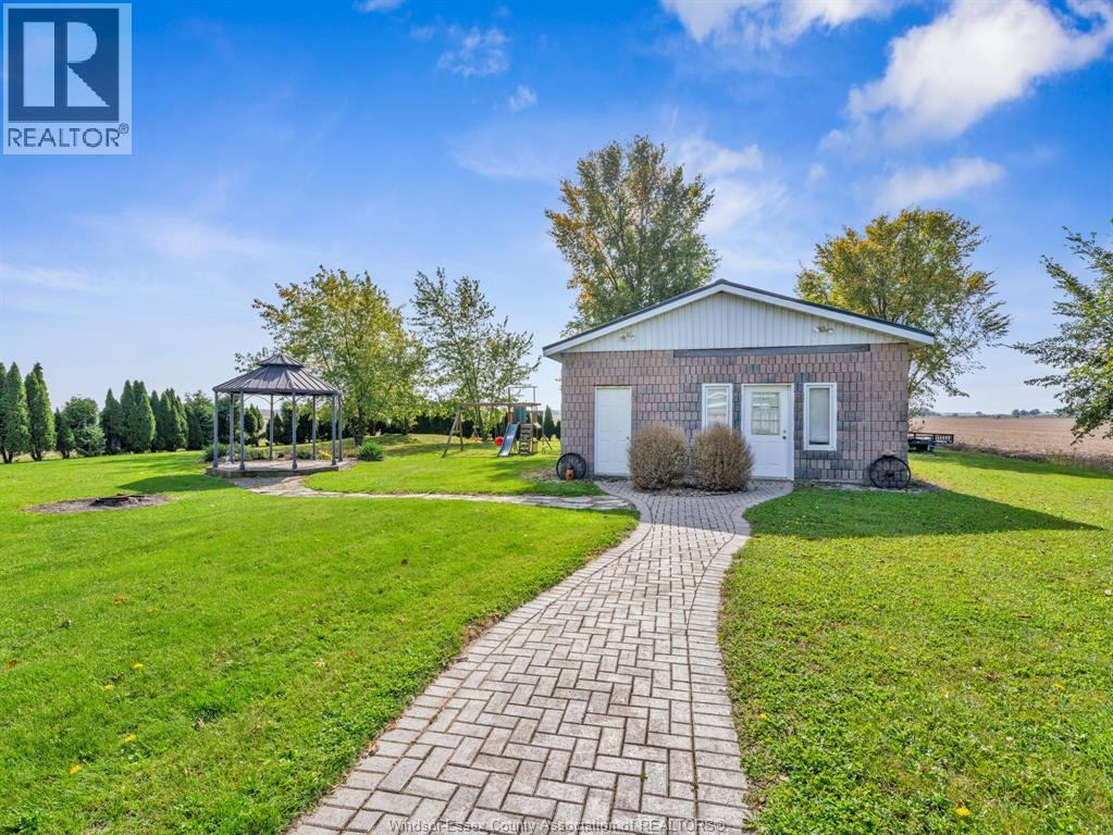 920 Essex Road 14 - 33