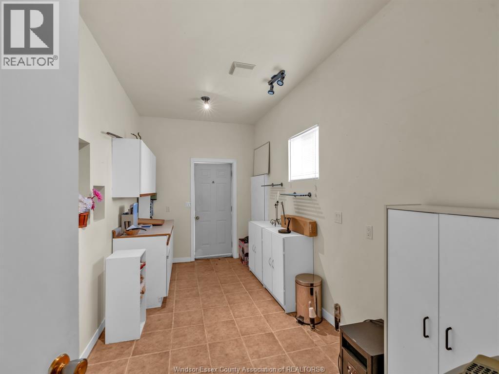 920 Essex Road 14 - 38