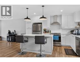 62 Aime Street, photo 3