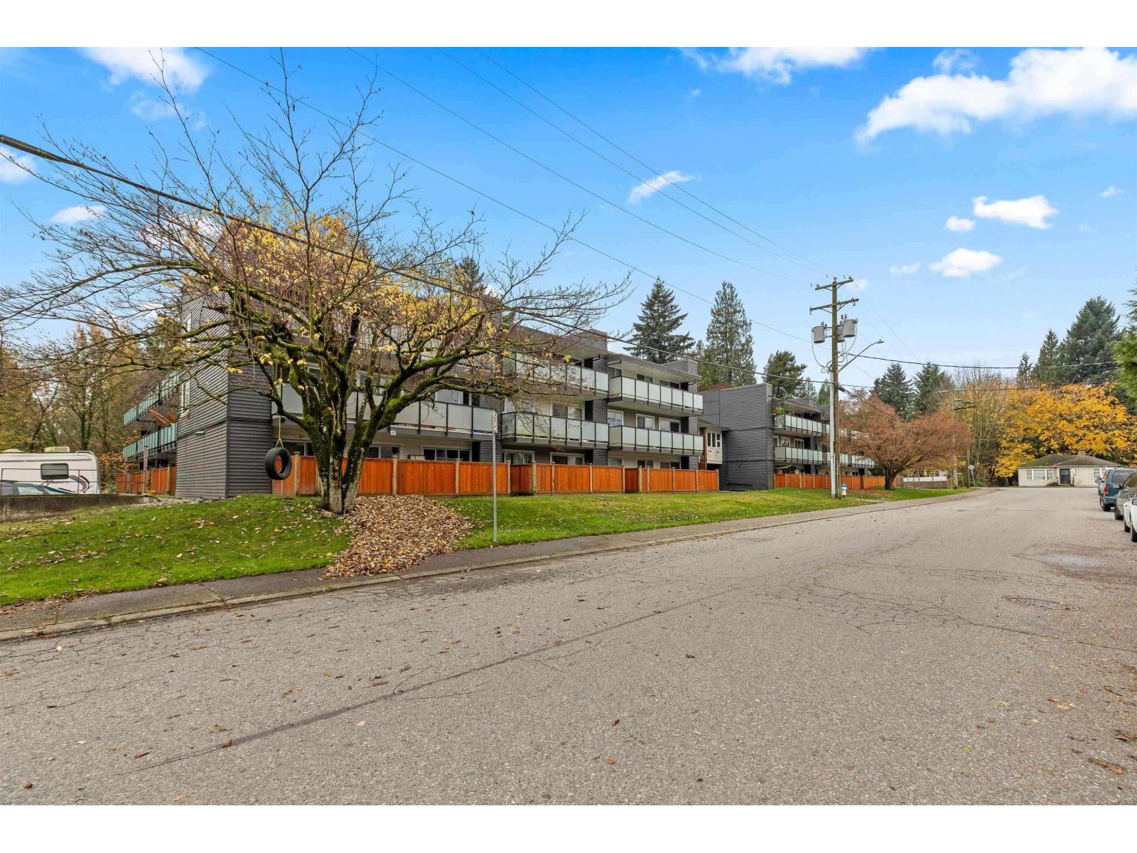 Photo of 317 33400 BOURQUIN PLACE 26