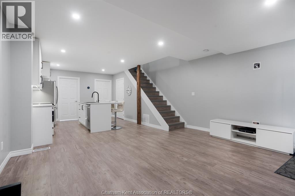 32 Foster STREET, Chatham — photo 11