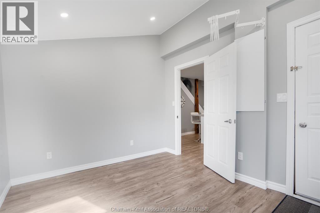 32 Foster Street — photo 19