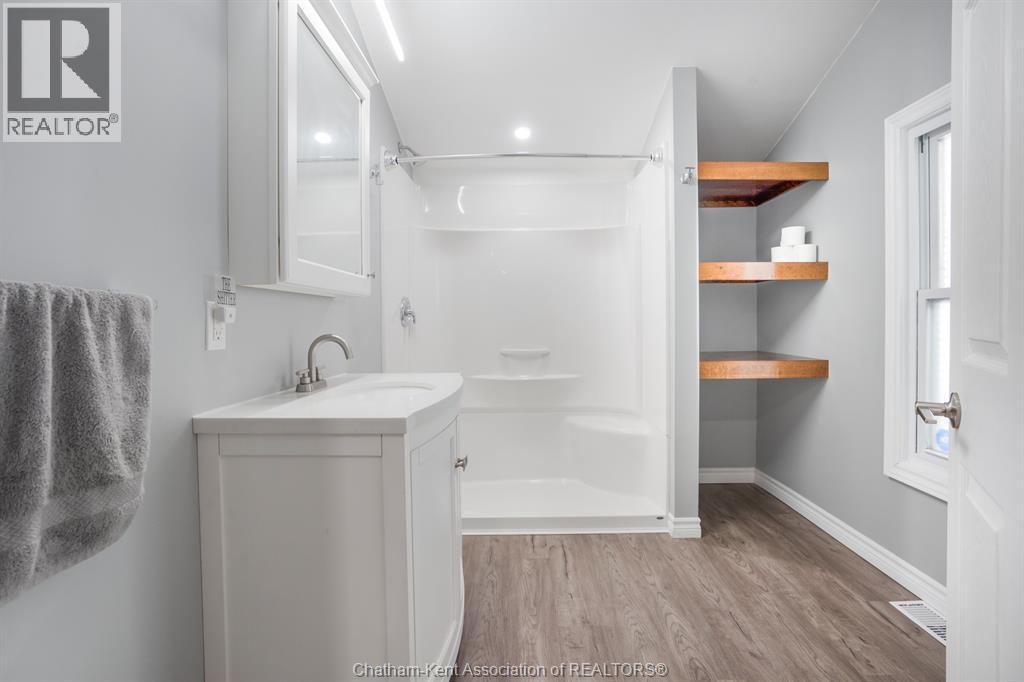 32 Foster Street — photo 20