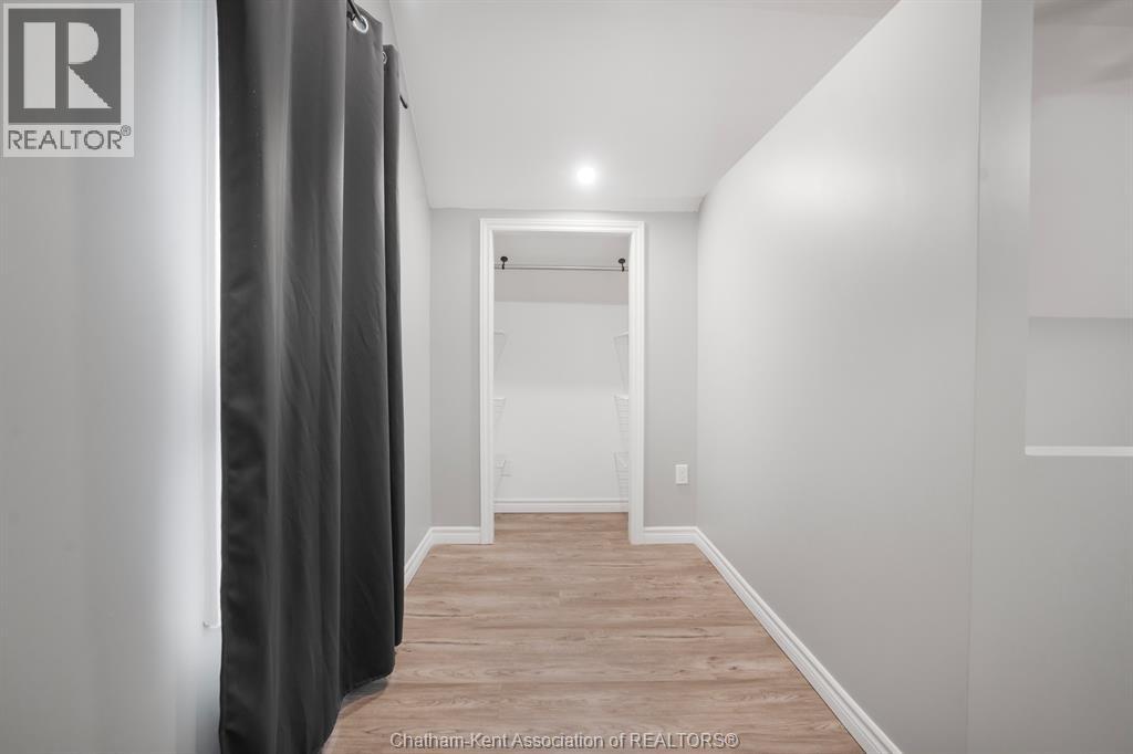 32 Foster Street — photo 28