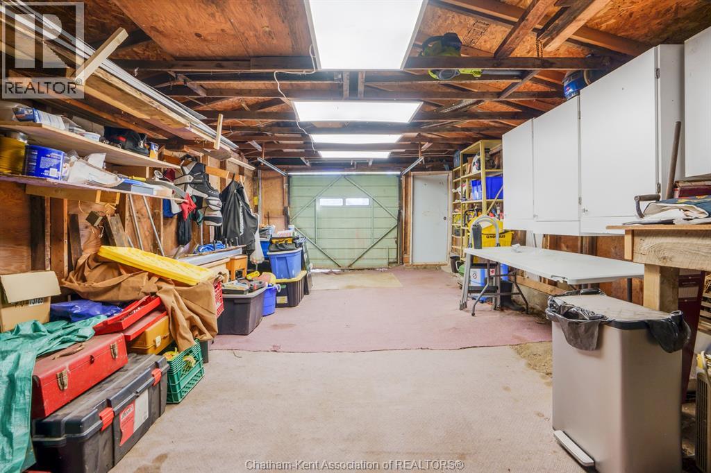 32 Foster STREET - 32