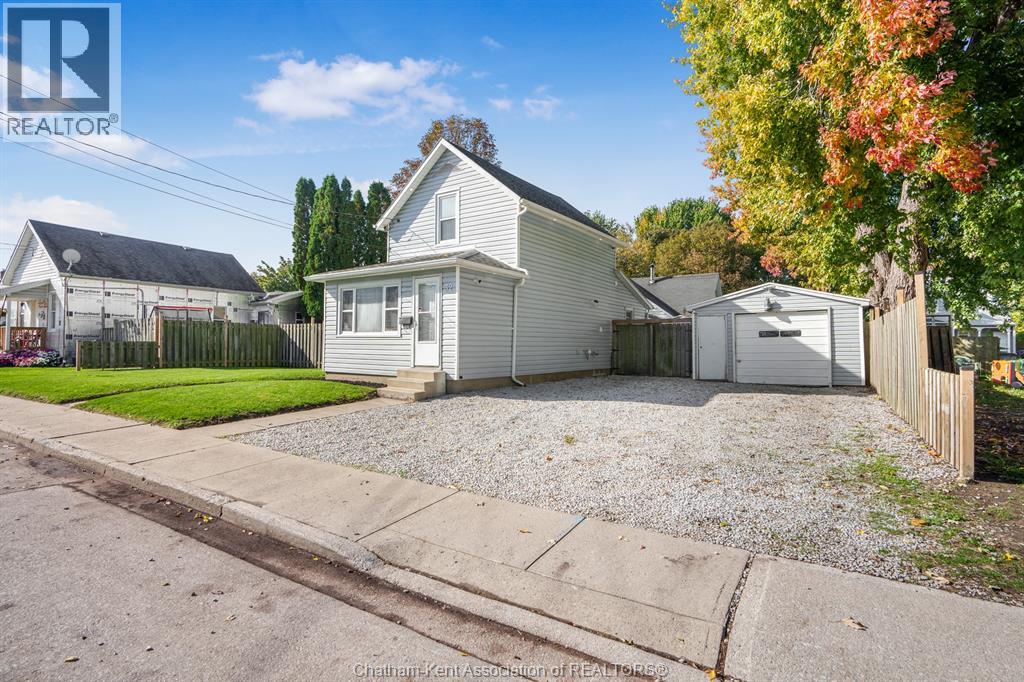 32 Foster STREET, Chatham — photo 4