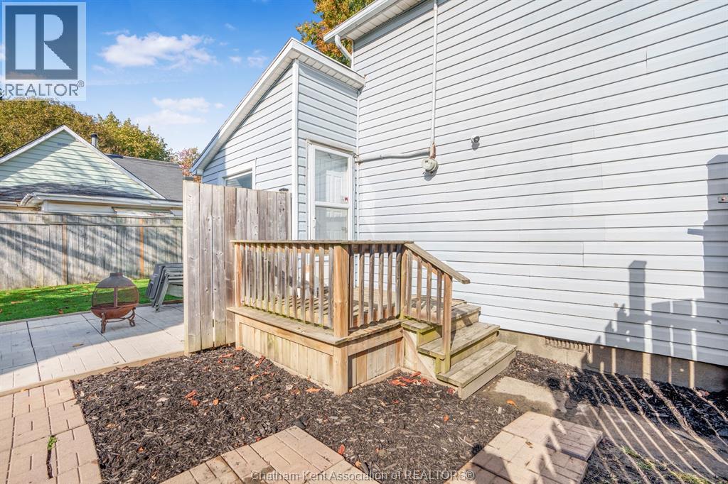 32 Foster STREET - 8