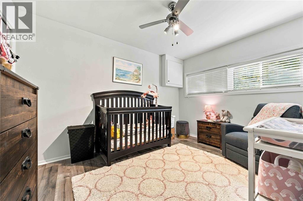 914 Retlaw Drive — photo 17