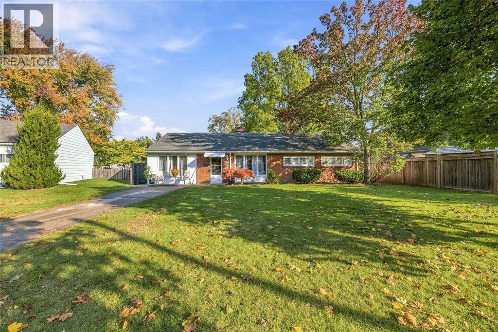 914 Retlaw DRIVE, Sarnia — photo 2