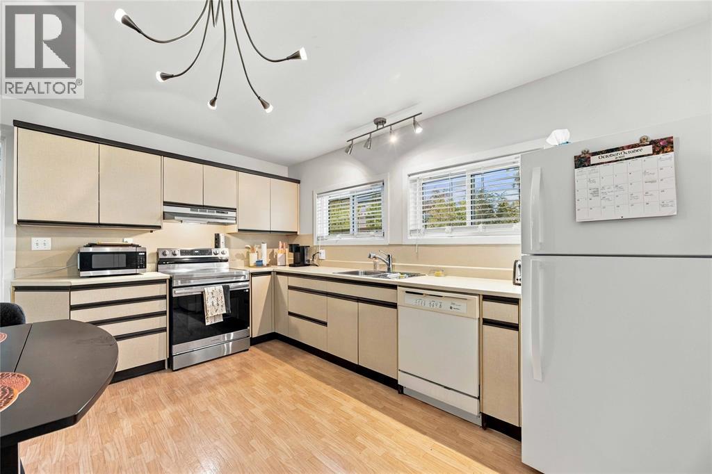 914 Retlaw DRIVE, Sarnia — photo 12