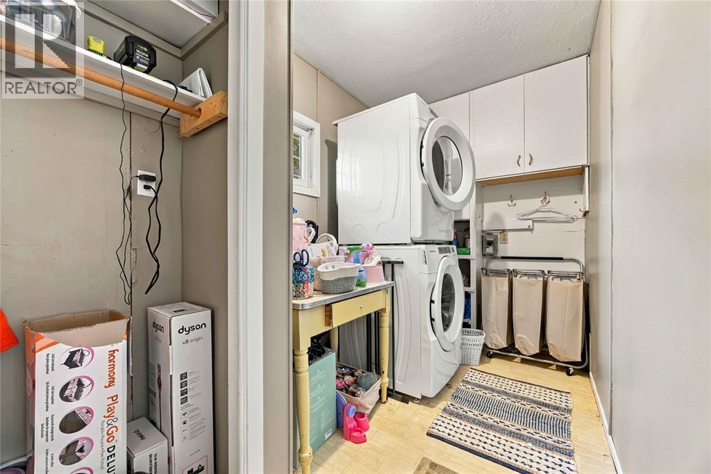 914 Retlaw DRIVE - 27