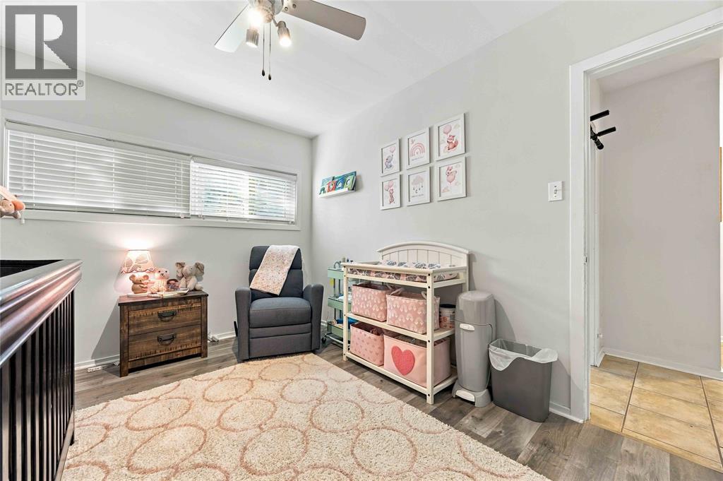 914 Retlaw Drive — photo 18