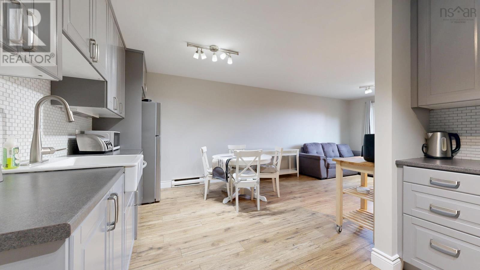 #813 8 Blomidon Terrace - 18