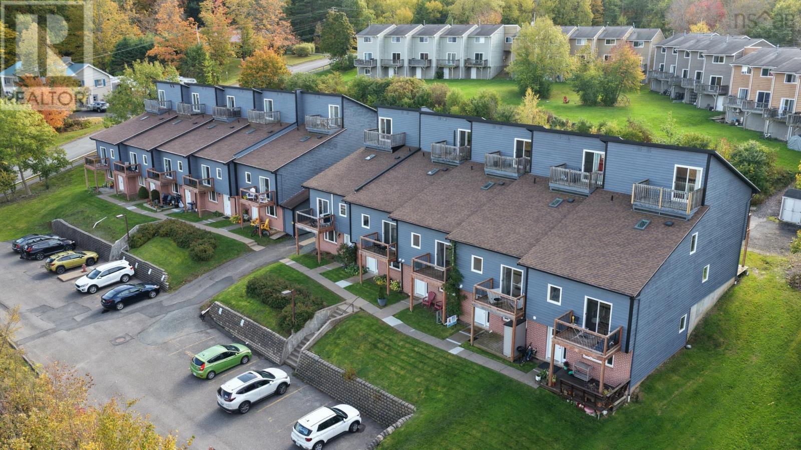 #813 8 Blomidon Terrace - 46
