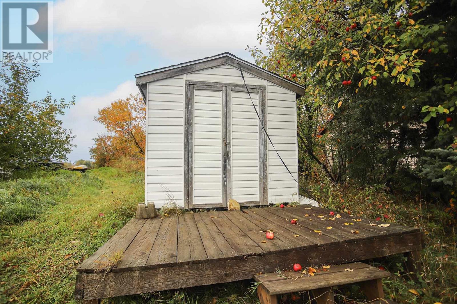 82 Elliott Rd — photo 17