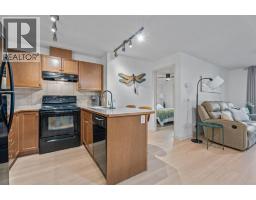 Living room - 2113, 92 Crystal Shores Road, Okotoks, AB T1S2M4 Photo 8