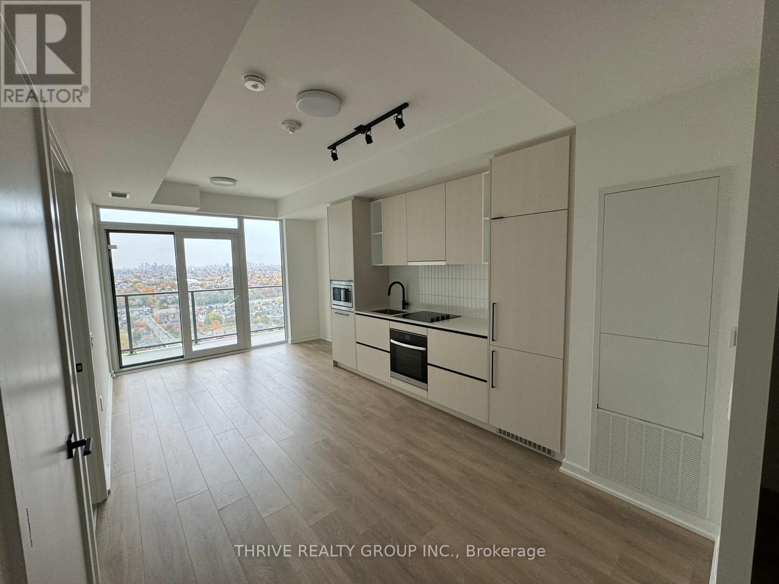 2307 - 10 GRAPHOPHONE GROVE, Toronto (Dovercourt-Wallace Emerson-Junction)