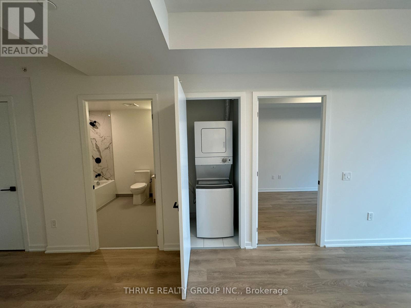 2307 - 10 GRAPHOPHONE GROVE, Toronto (Dovercourt-Wallace Emerson-Junction) — photo 6