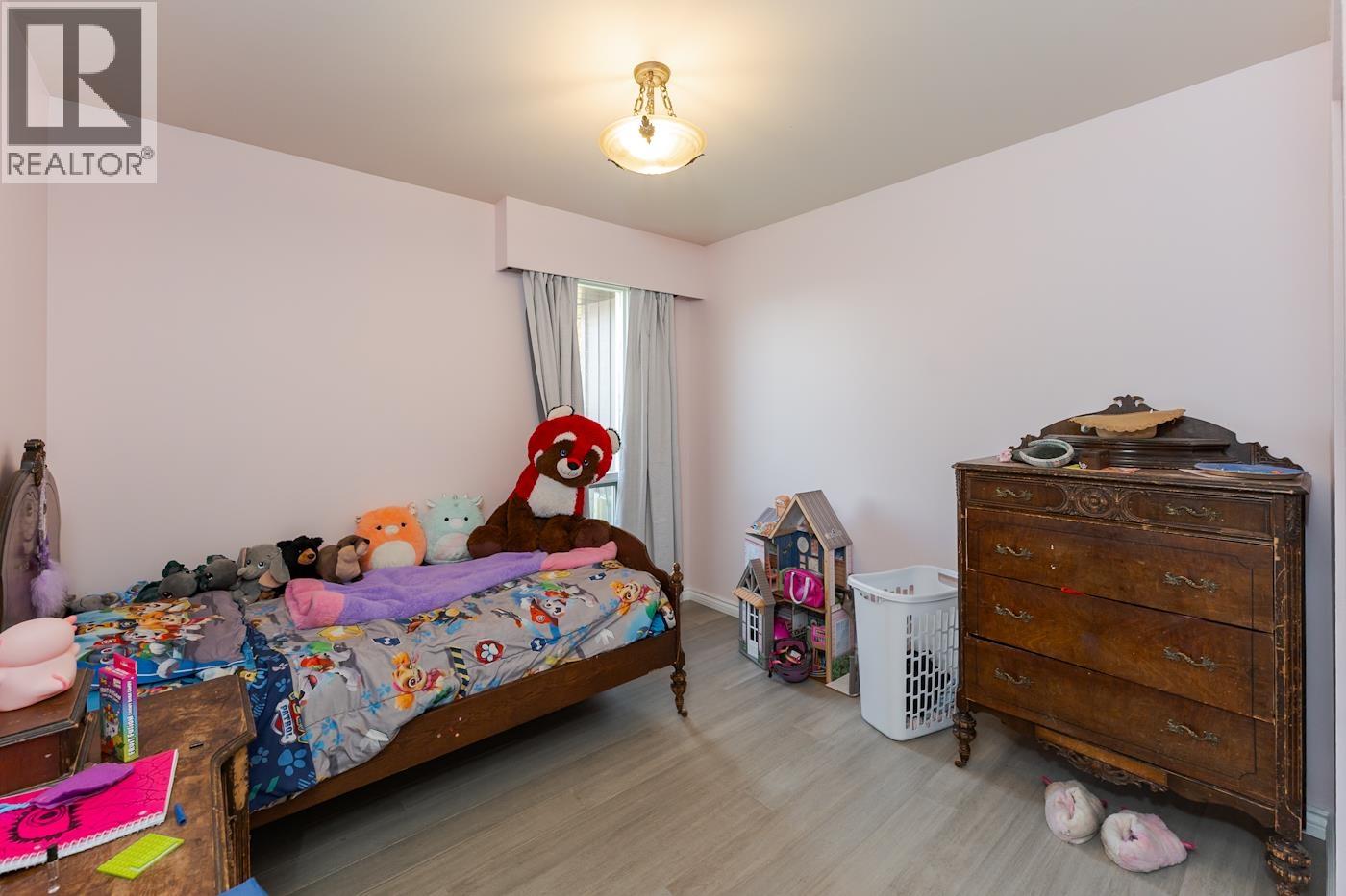 2941 OAKRIDGE CRESCENT - 13