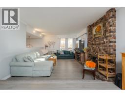 Kitchen of 2941 OAKRIDGE CRESCENT · Prince George, BC