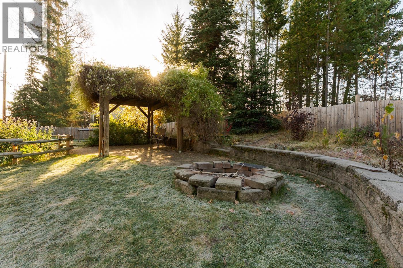 2941 OAKRIDGE CRESCENT - 32