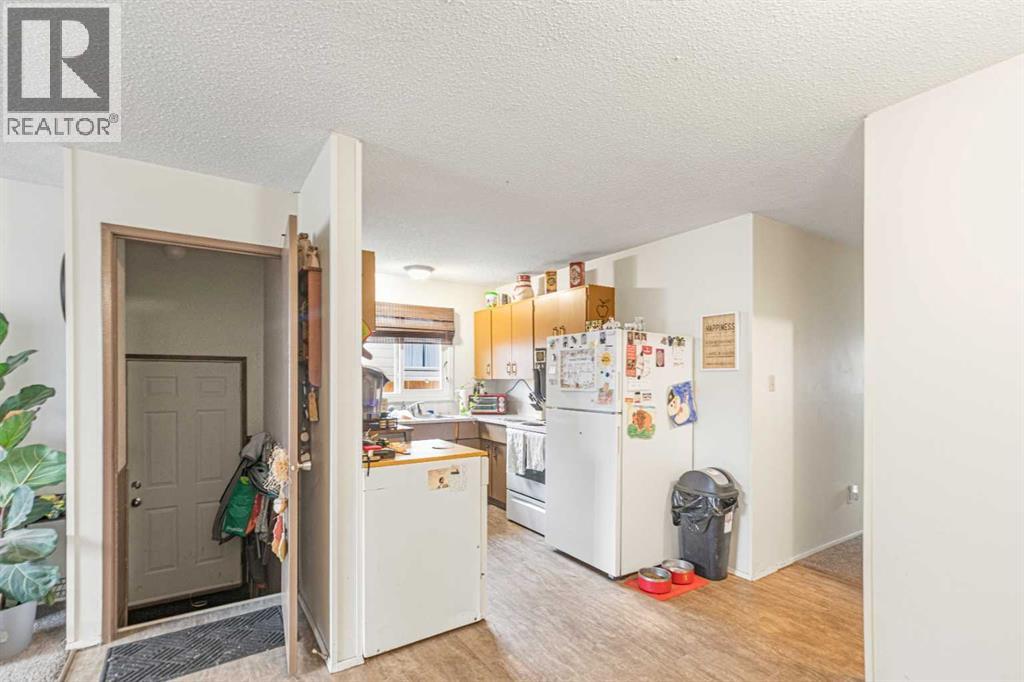 9910 93 Avenue - 2