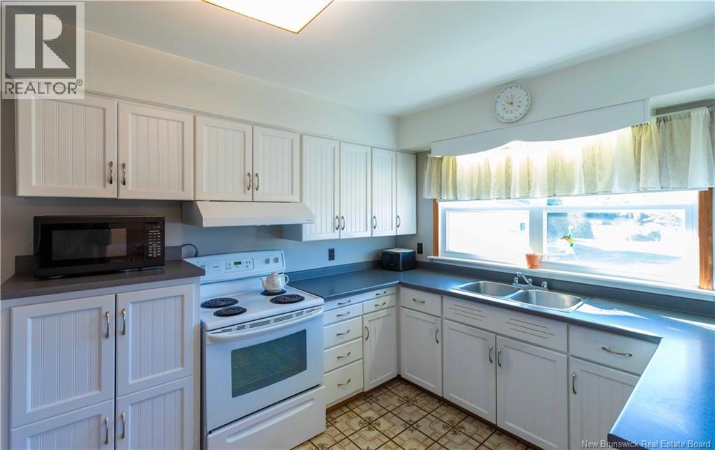 3808 Loch Lomond Road - 9
