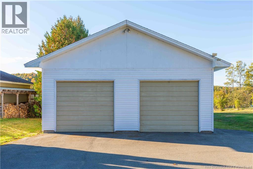3808 Loch Lomond Road - 39